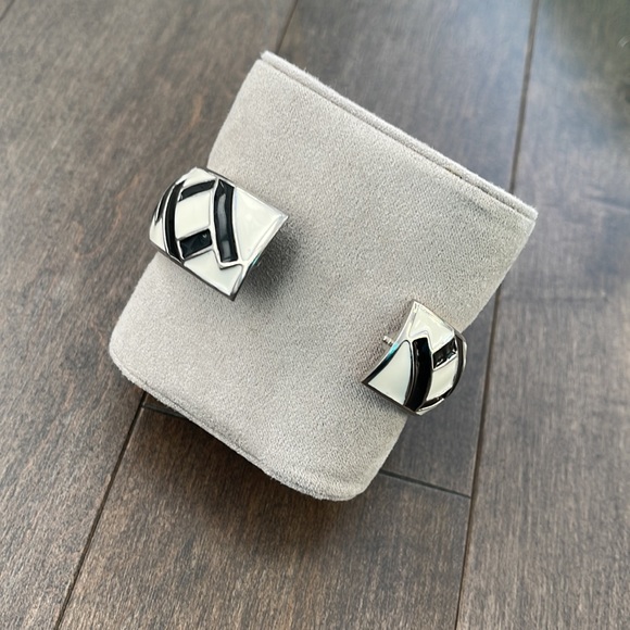 REITMANS Women’s Black White Geometric Hinge Silver Bangle Bracelet Jewellery - Picture 5 of 8